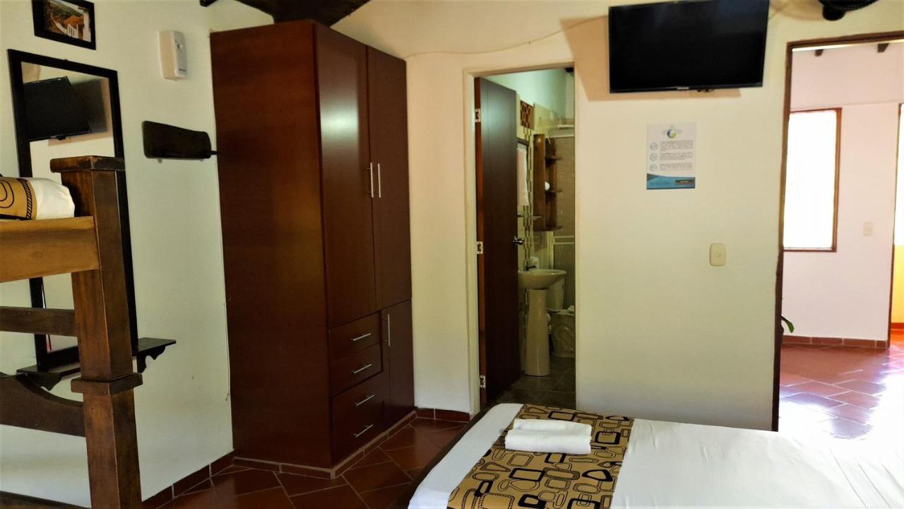 Hotel Campestre Palmas Del Zamorano San Gil Exteriör bild