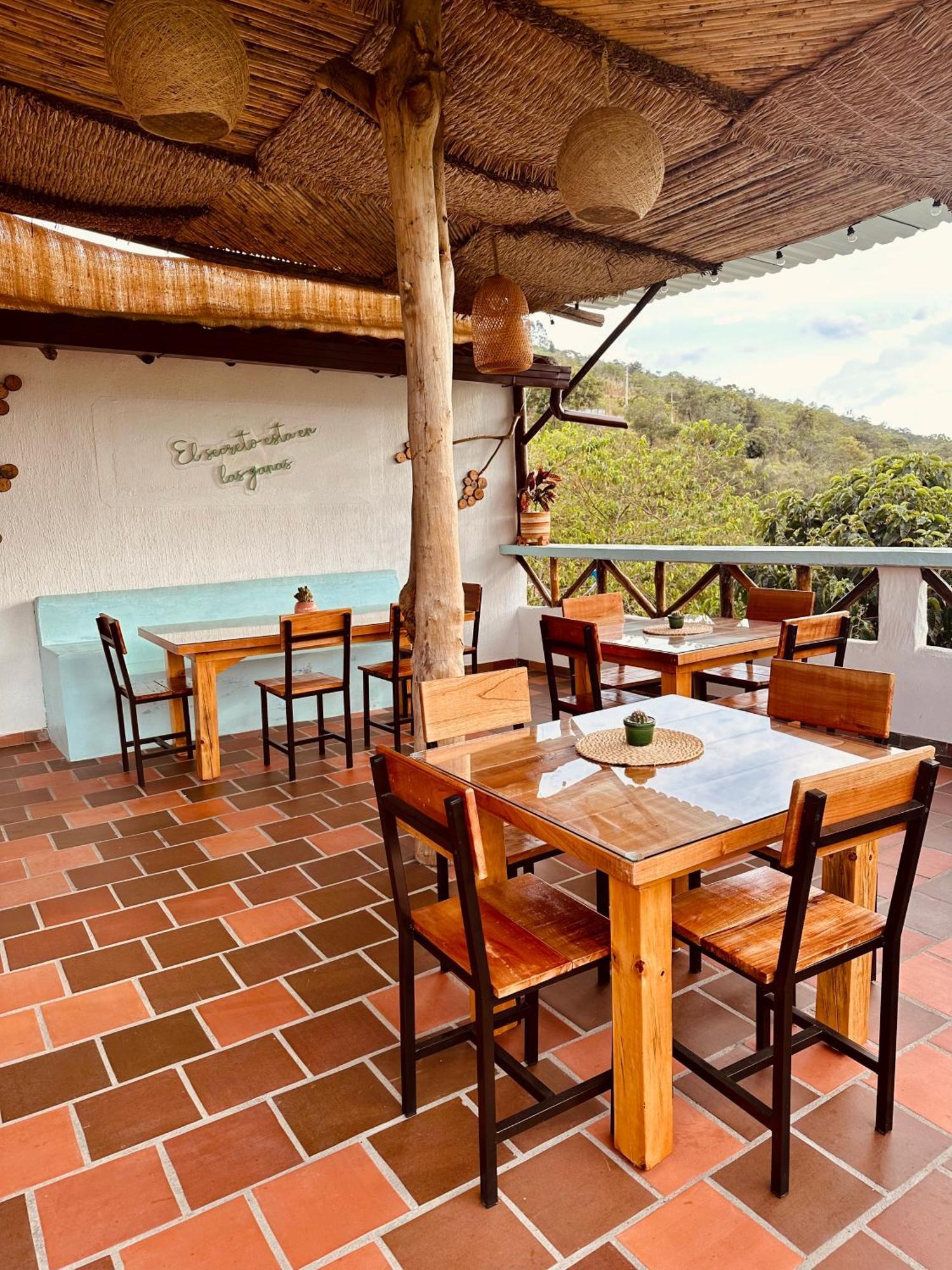 Hotel Campestre Palmas Del Zamorano San Gil Exteriör bild