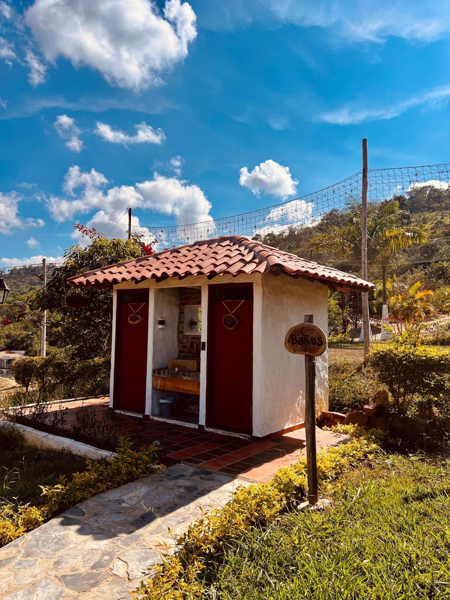Hotel Campestre Palmas Del Zamorano San Gil Exteriör bild