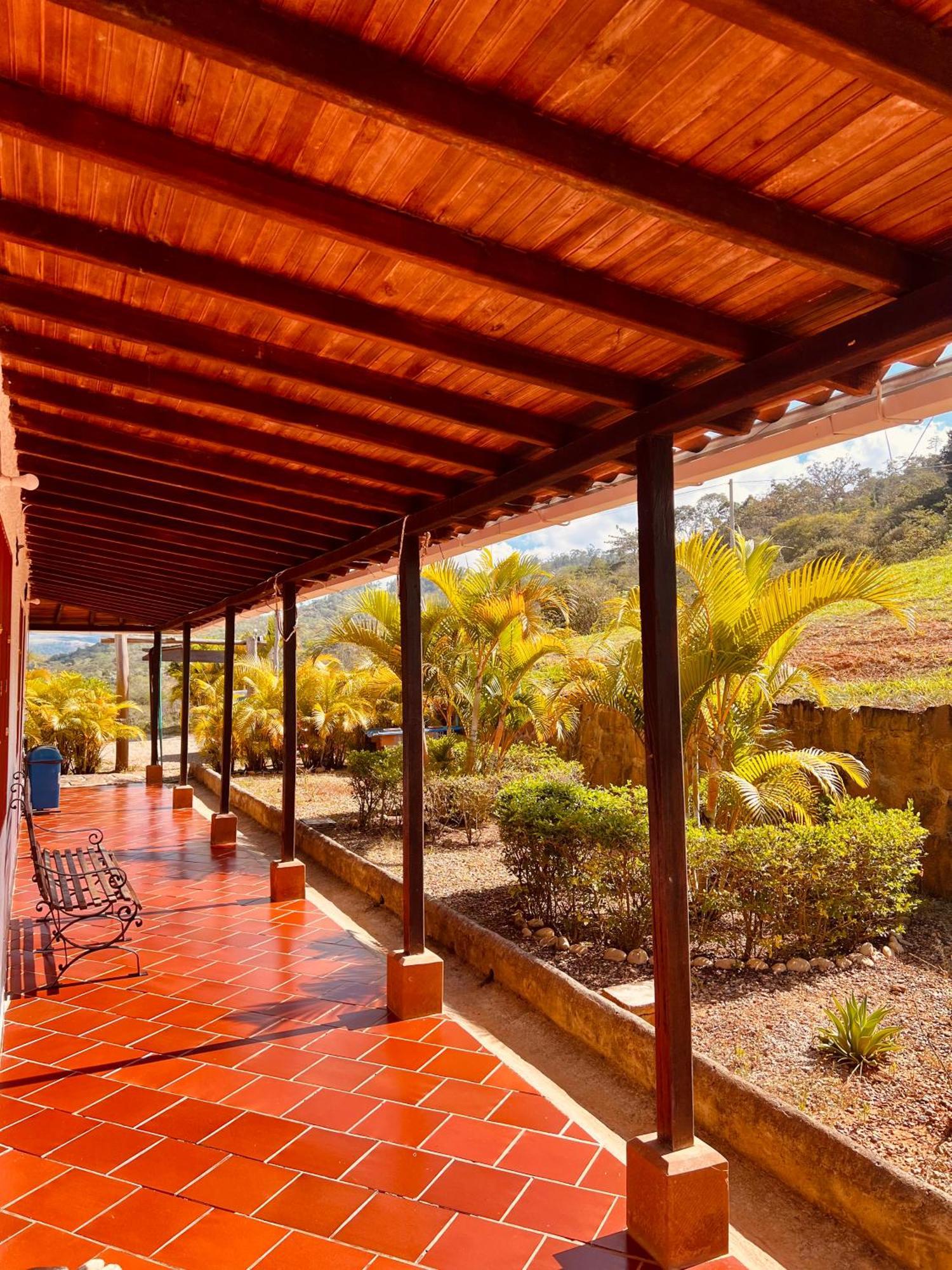 Hotel Campestre Palmas Del Zamorano San Gil Exteriör bild