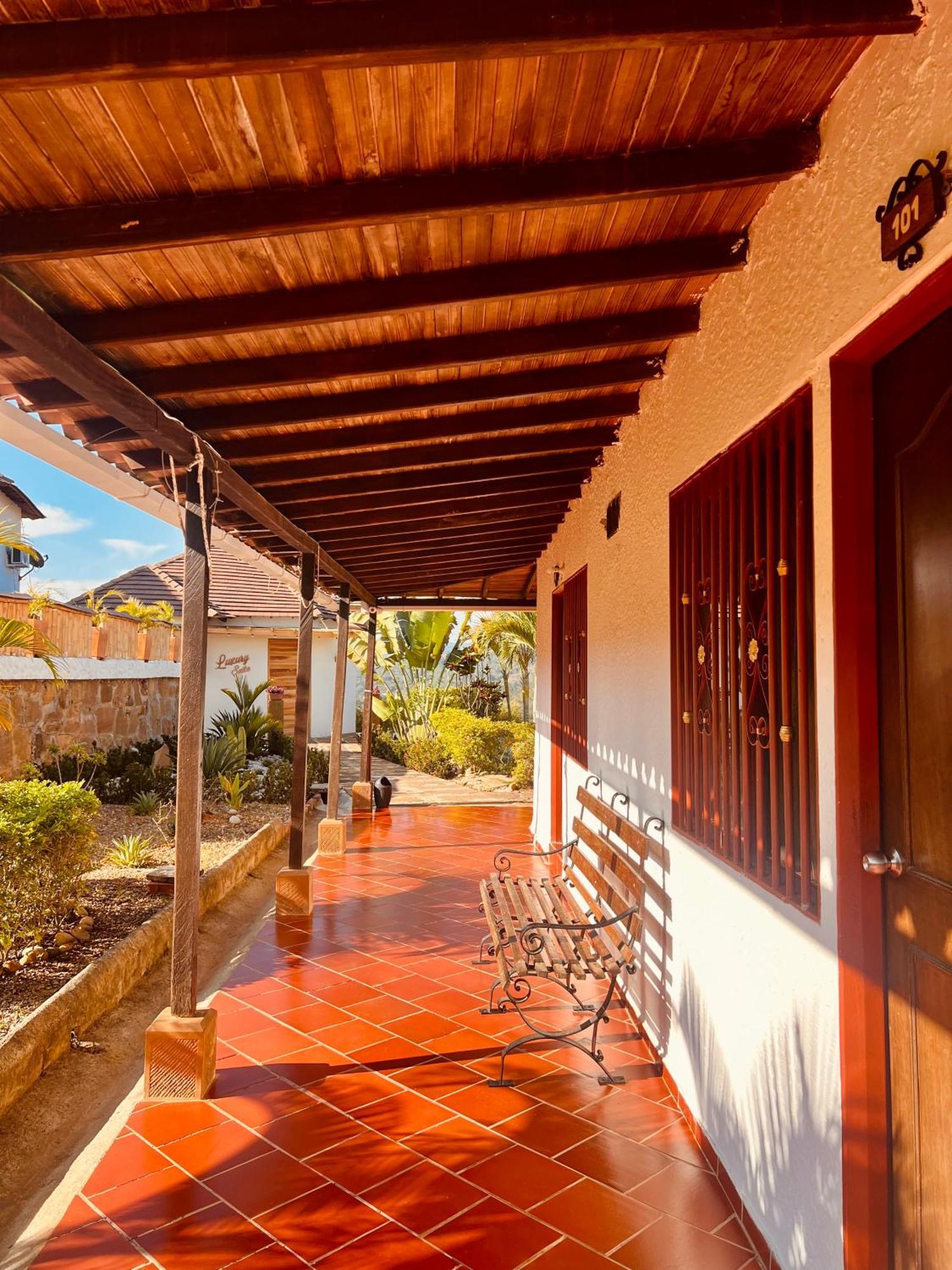 Hotel Campestre Palmas Del Zamorano San Gil Exteriör bild